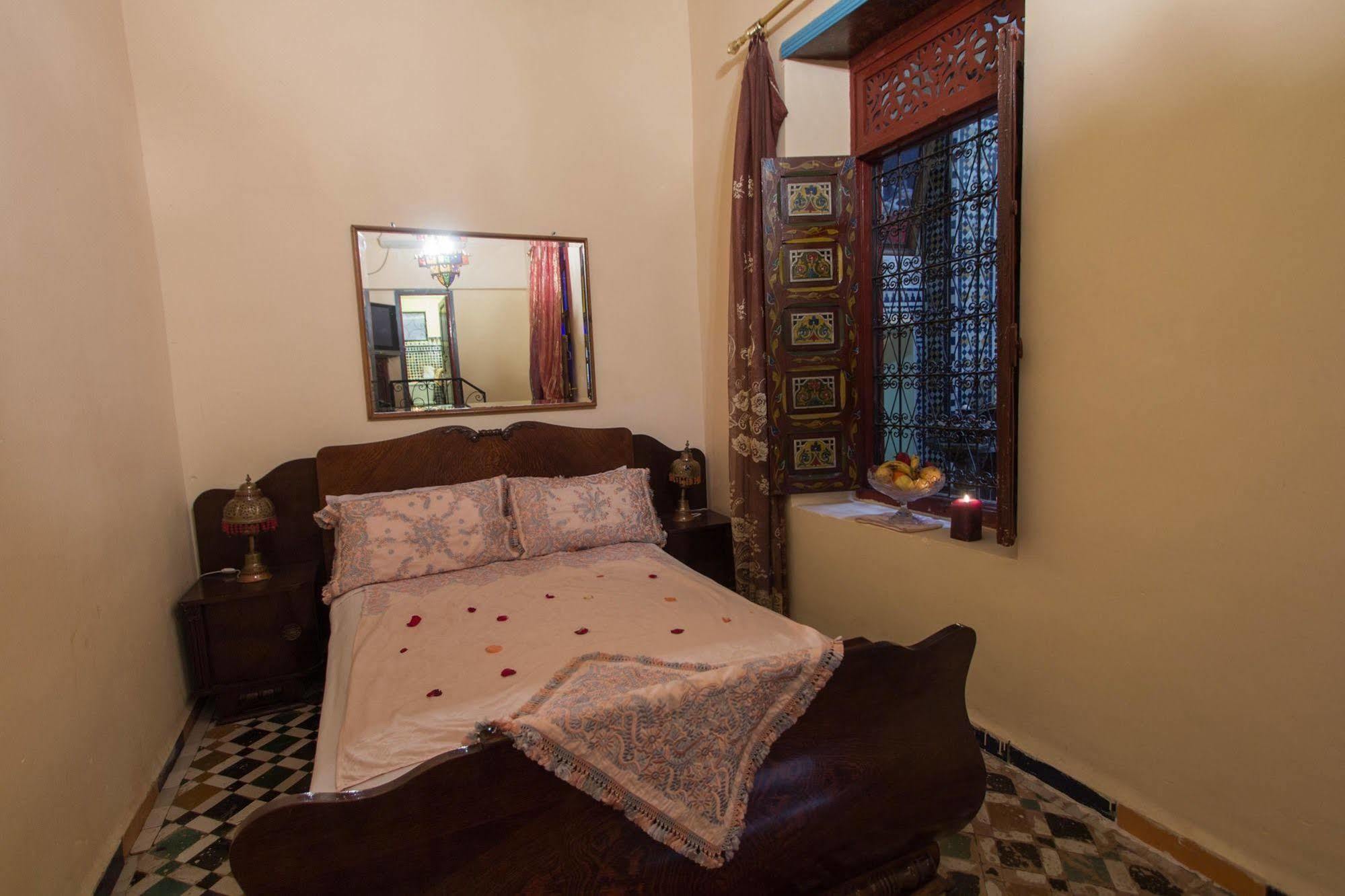 Riad La Source Bleue Fez Bagian luar foto